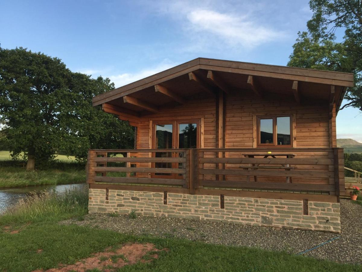 Redwood Lodge Ludlow Bagian luar foto