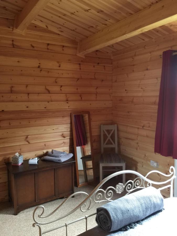 Redwood Lodge Ludlow Bagian luar foto
